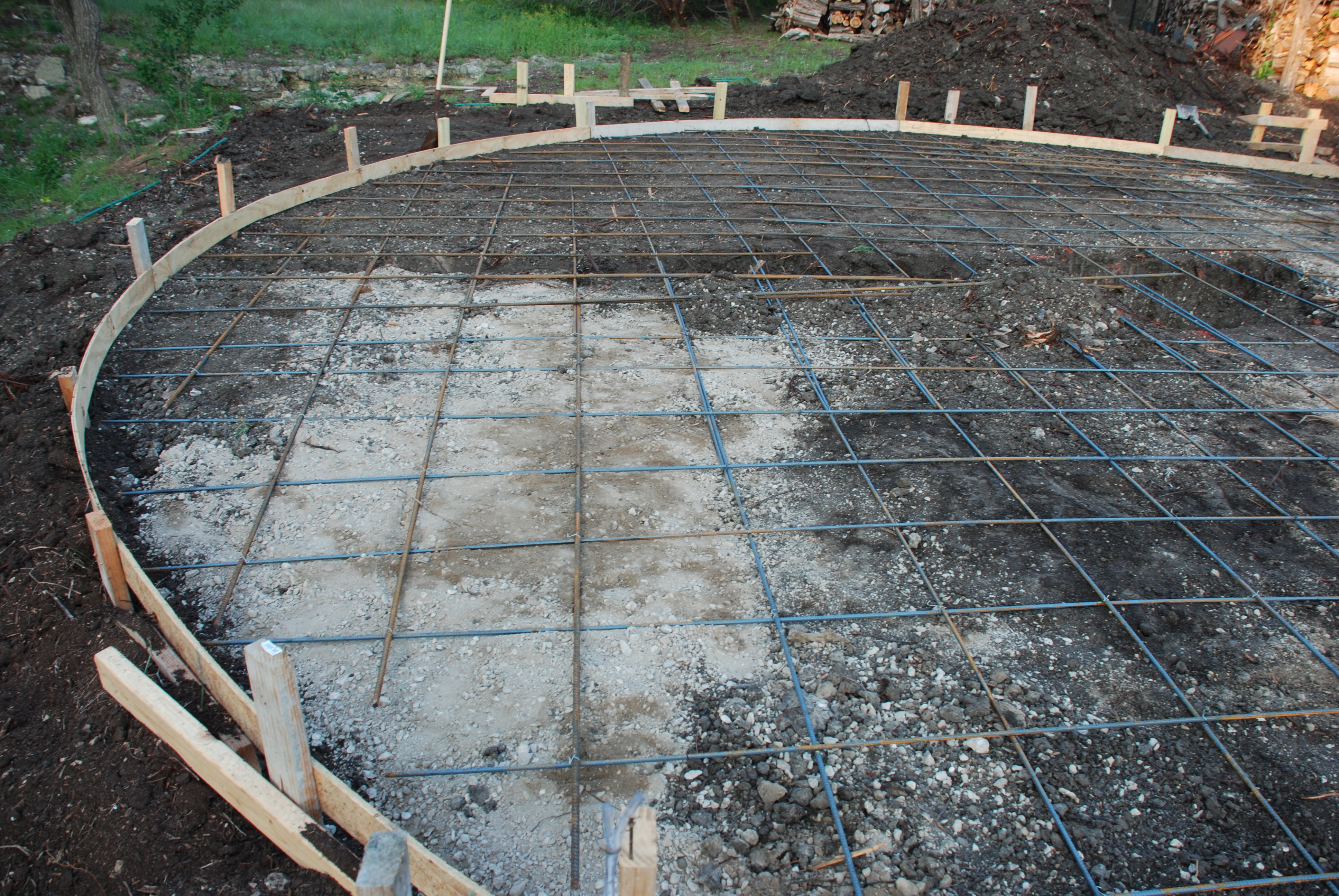 2010-05-29-12 Firepit Construction.jpg